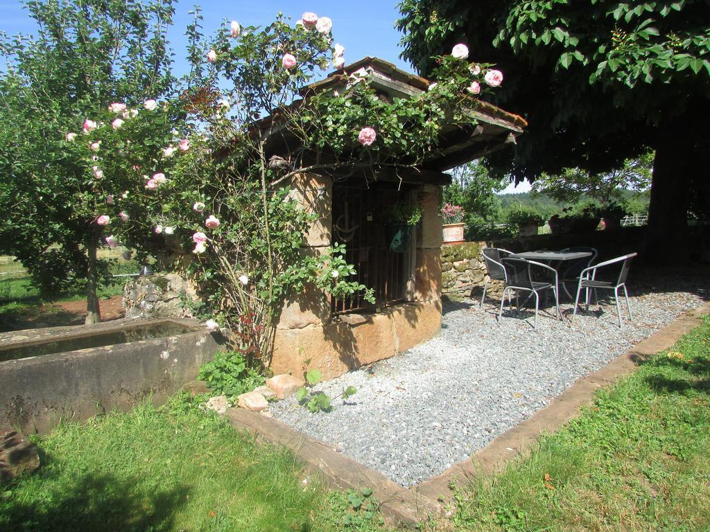 Ecuries de Saint Maurice- Maison d'hôtes de Gondou Lacapelle-Marival Exterior foto