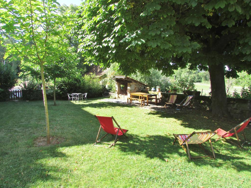 Ecuries de Saint Maurice- Maison d'hôtes de Gondou Lacapelle-Marival Exterior foto
