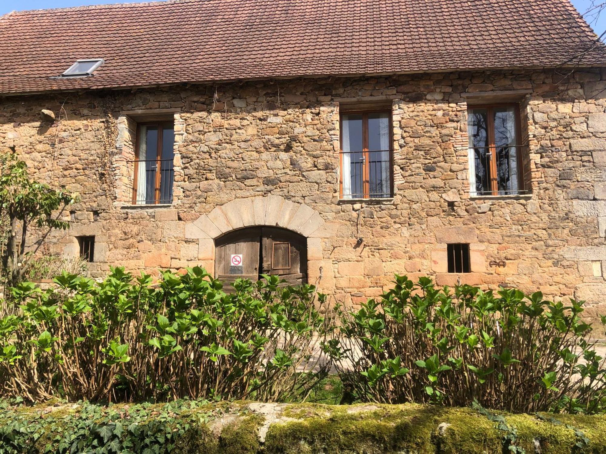 Ecuries de Saint Maurice- Maison d'hôtes de Gondou Lacapelle-Marival Exterior foto