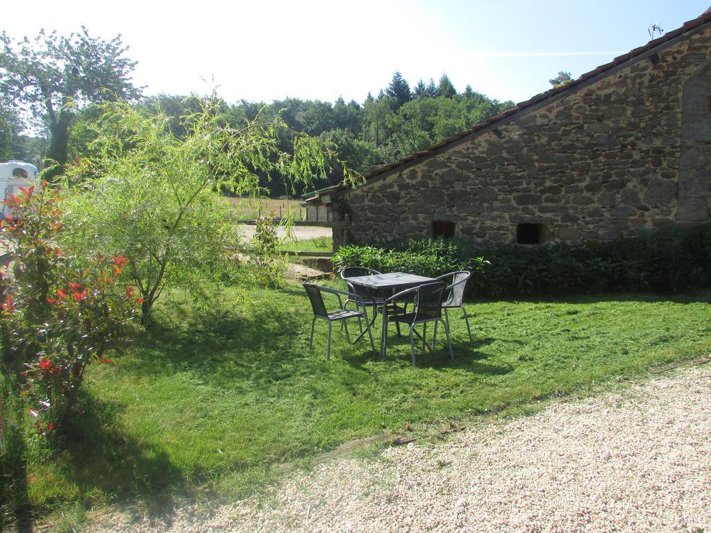 Ecuries de Saint Maurice- Maison d'hôtes de Gondou Lacapelle-Marival Exterior foto